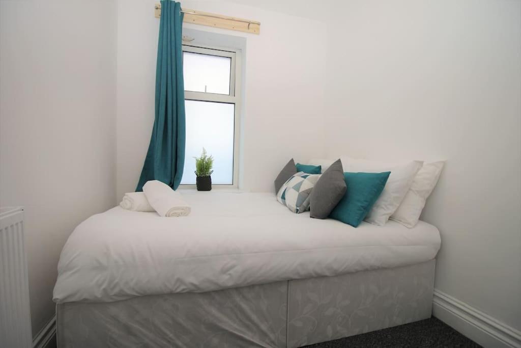 Large Modern House By Property Promise Cardiff Dış mekan fotoğraf