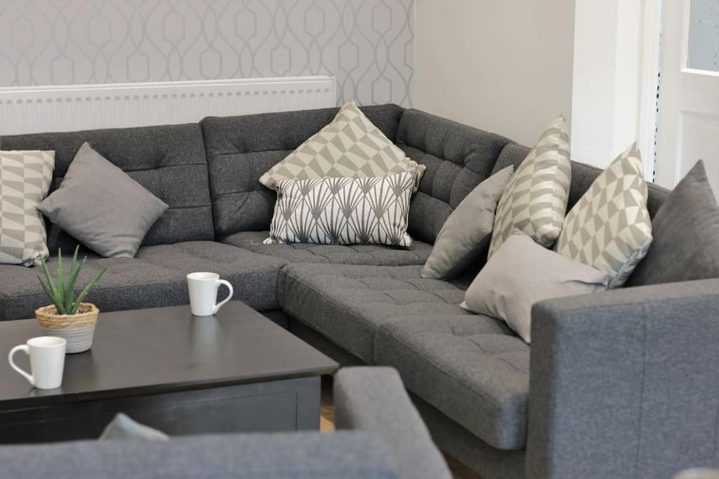 Large Modern House By Property Promise Cardiff Dış mekan fotoğraf